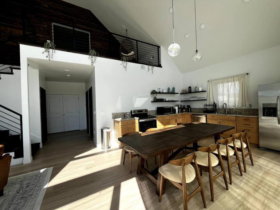 Willa Red Rock Retreat Stunning Floor To Ceiling Views Hatch Zewnętrze zdjęcie